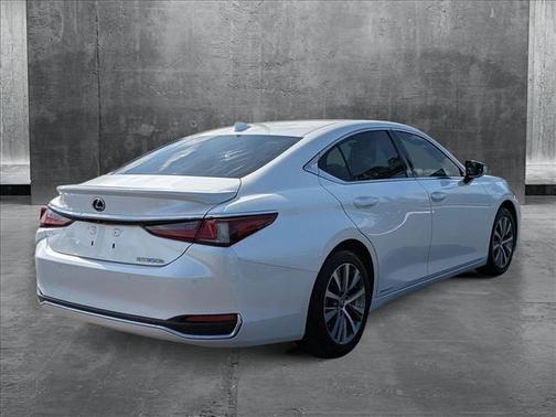 2021 Lexus ES 300h Base