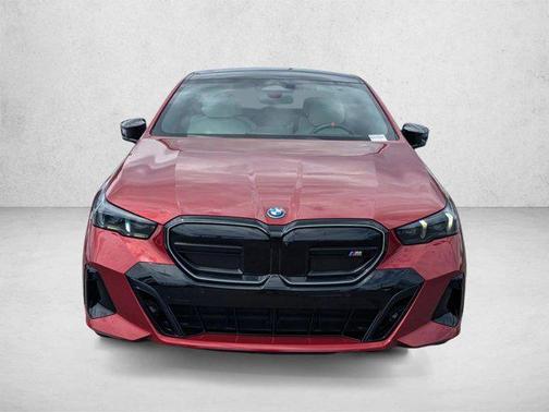 Vegas Red Metallic 2025 BMW i5 M60