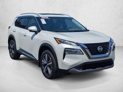 Pearl White Tricoat 2022 Nissan Rogue SL
