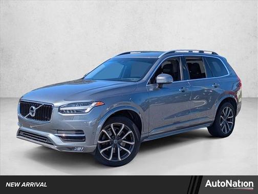 2019 Volvo XC90 T6 Momentum