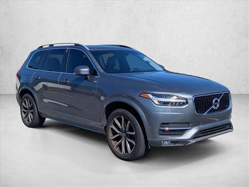 2019 Volvo XC90 T6 Momentum