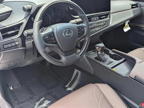 2025 Lexus ES 300h Luxury