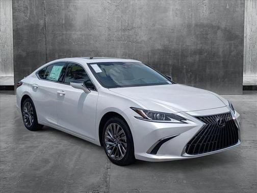 2025 Lexus ES 300h Luxury