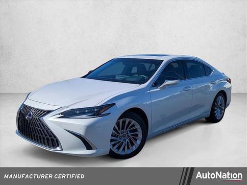 2022 Lexus ES 300h Ultra Luxury