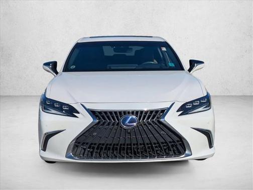 2022 Lexus ES 300h Ultra Luxury