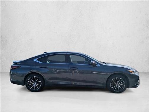 2025 Lexus ES 300h Base