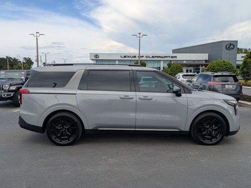 2025 Kia Carnival SX