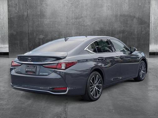2025 Lexus ES 300h Base