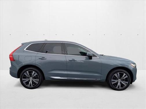2022 Volvo XC60 B6 Inscription