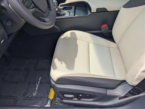 2025 Lexus ES 300h Base