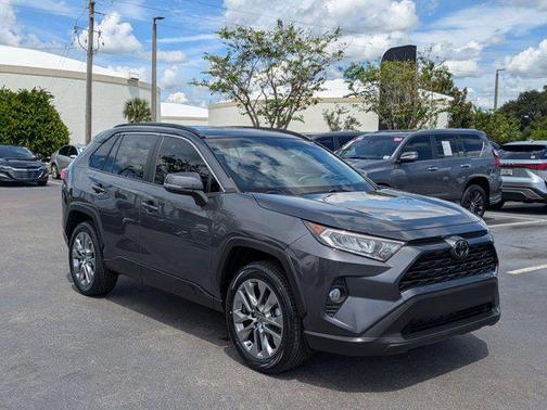 2020 Toyota RAV4 XLE Premium
