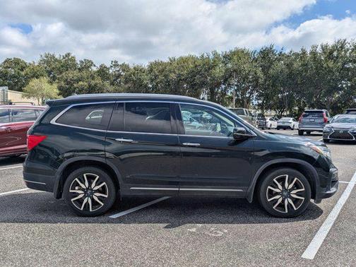 2021 Honda Pilot Touring 8-Passenger