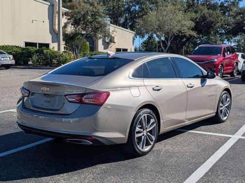 2022 Chevrolet Malibu FWD Premier