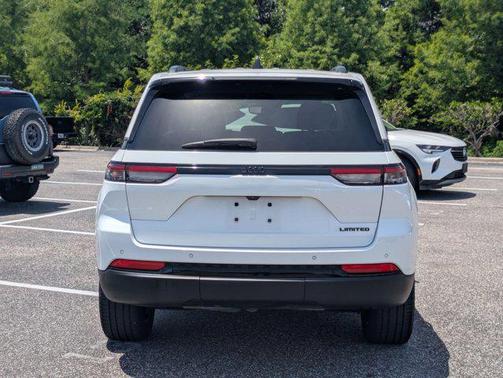 Bright White Clearcoat 2023 Jeep Grand Cherokee Limited