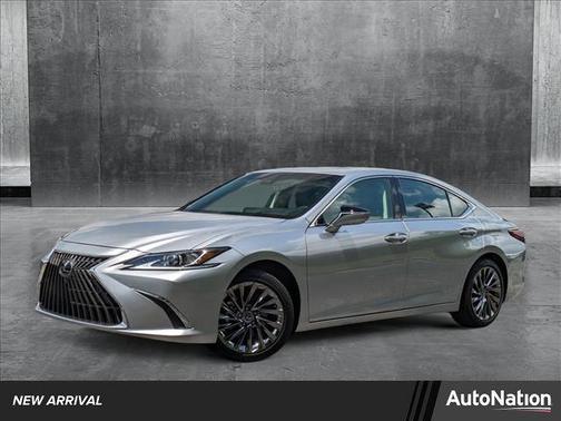2024 Lexus ES 300h Luxury