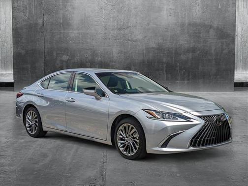 2024 Lexus ES 300h Luxury