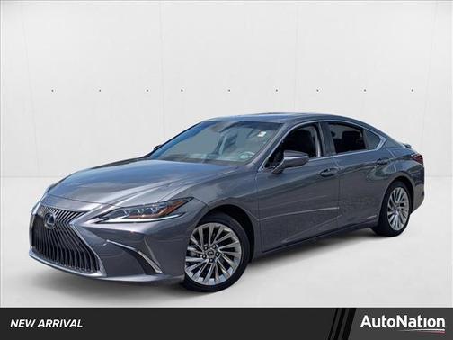 2019 Lexus ES 300h Ultra Luxury