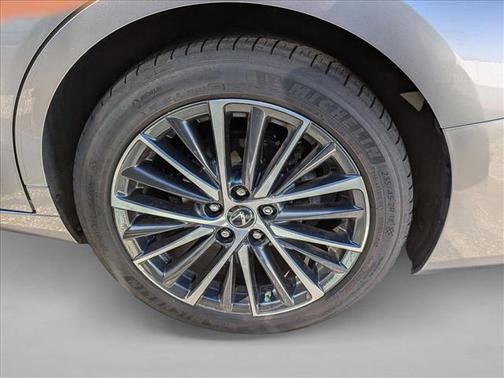 2023 Lexus ES 300h Base