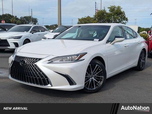 2025 Lexus ES 300h Base
