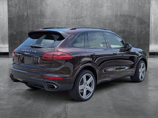 2017 Porsche Cayenne Platinum Edition