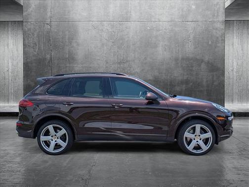 2017 Porsche Cayenne Platinum Edition