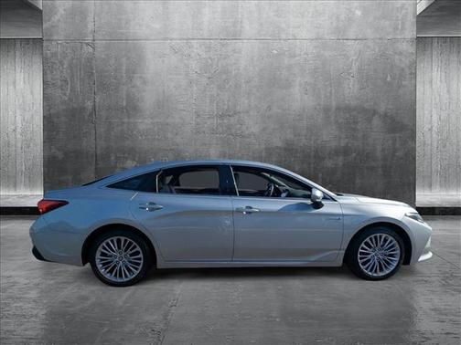 2021 Toyota Avalon Hybrid Limited