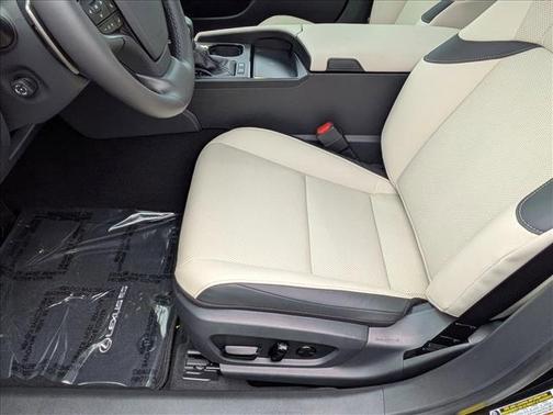 2025 Lexus ES 300h Base