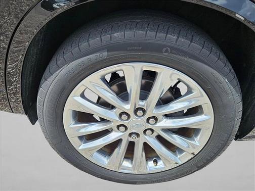 Stellar Black Metallic 2020 Cadillac XT6 Premium Luxury FWD