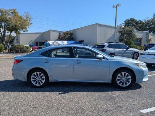 2013 Lexus ES 300h Base