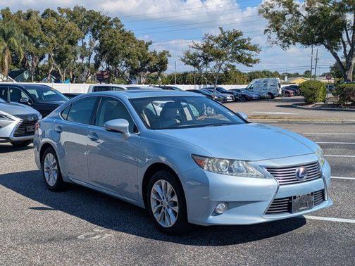 2013 Lexus ES 300h Base
