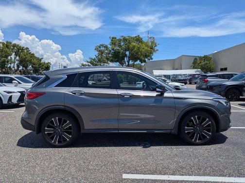 2021 INFINITI QX50 LUXE