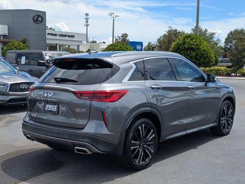 2021 INFINITI QX50 LUXE