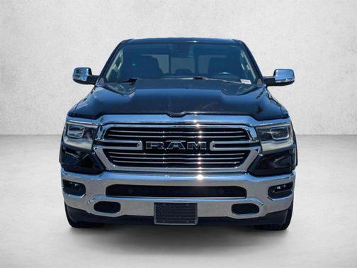 Diamond Black Crystal Pearlcoat 2019 RAM 1500 Laramie