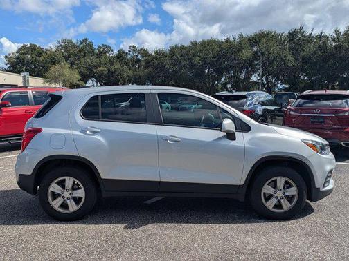 2022 Chevrolet Trax LS