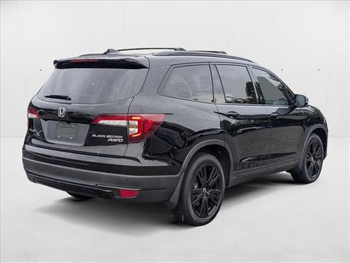 2022 Honda Pilot AWD Black Edition