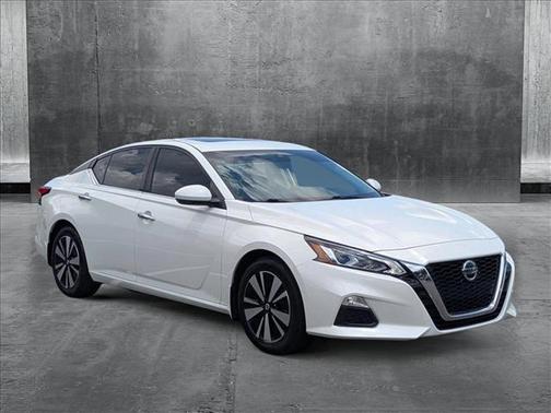 2021 Nissan Altima 2.5 SV