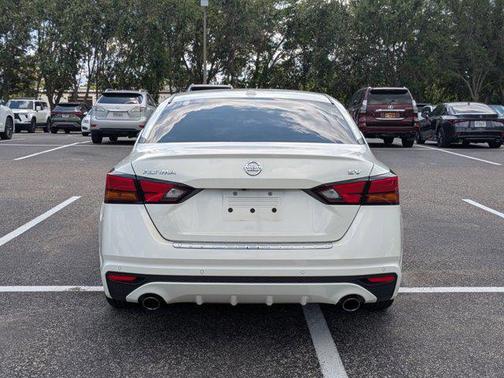 2021 Nissan Altima 2.5 SV