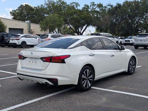 2021 Nissan Altima 2.5 SV