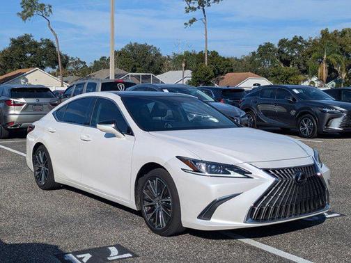 2022 Lexus ES 350 Base