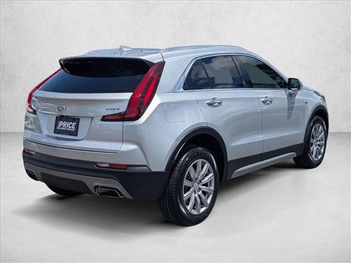 Radiant Silver Metallic 2022 Cadillac XT4 Premium Luxury