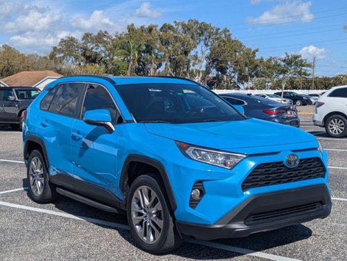 2019 Toyota RAV4 XLE Premium