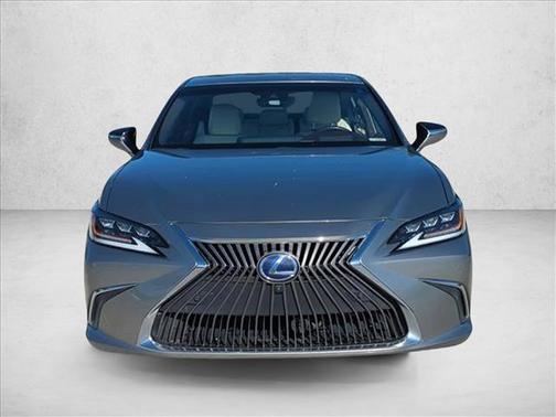 2021 Lexus ES 300h Ultra Luxury