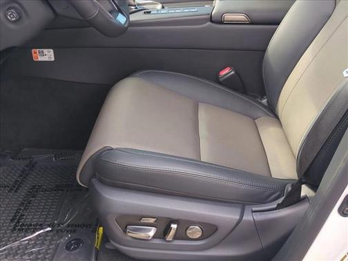 2025 Lexus LX 700h Overtrail