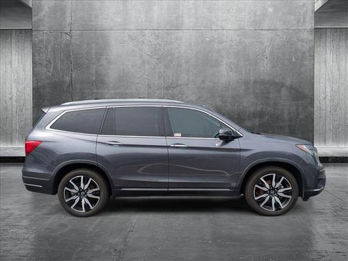 2021 Honda Pilot Touring 8-Passenger