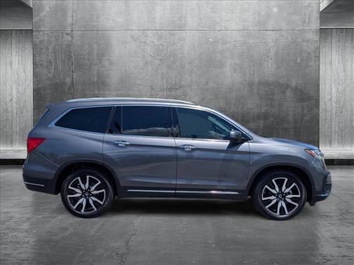 2021 Honda Pilot Touring 8-Passenger