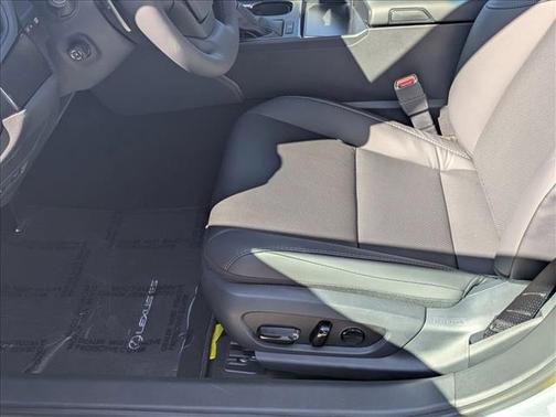 2025 Lexus ES 350 Base