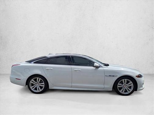 2019 Jaguar XJ R-Sport