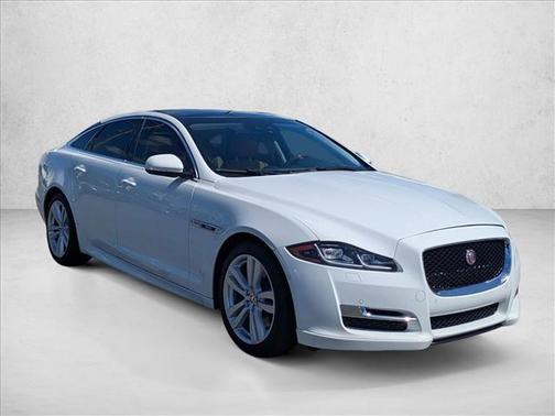 2019 Jaguar XJ R-Sport