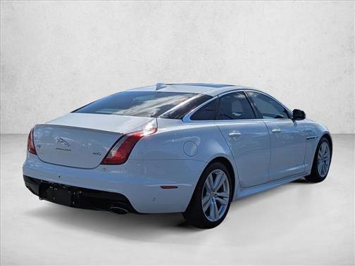 2019 Jaguar XJ R-Sport