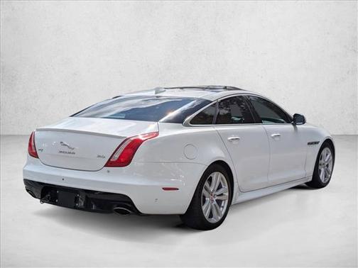2019 Jaguar XJ R-Sport